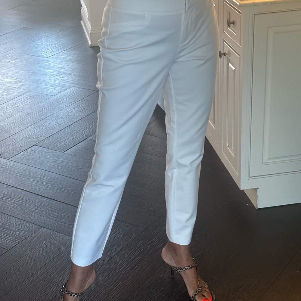 White slim cropped trousers